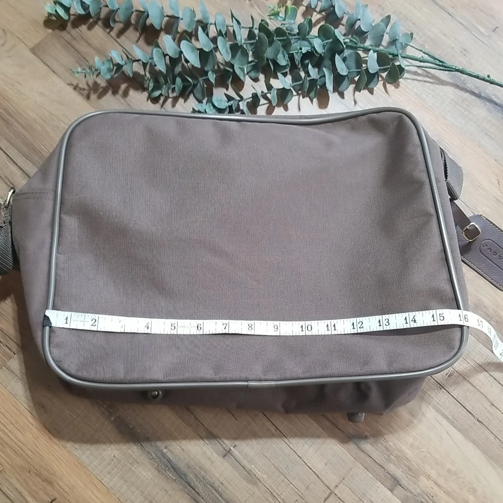 VINTAGE Brown Canvas Carry-on Travel Luggage Bag